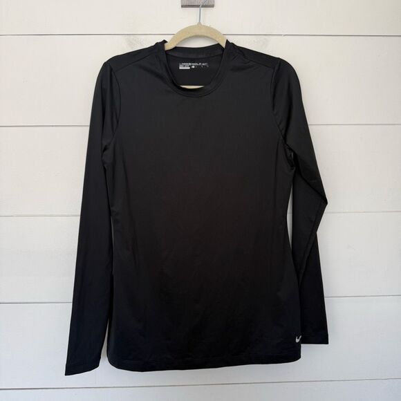 Nike Tops - Nike Golf Women’s Large Black Longsleeve Tee